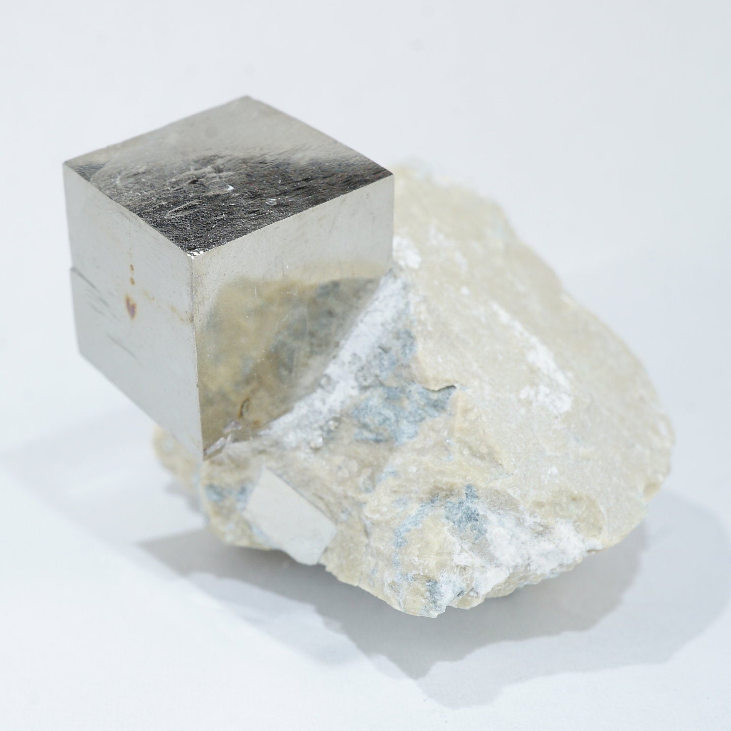 アフガナイト＆パイライト／アフガン石＆黄鉄鉱 クラスター 結晶 原石 