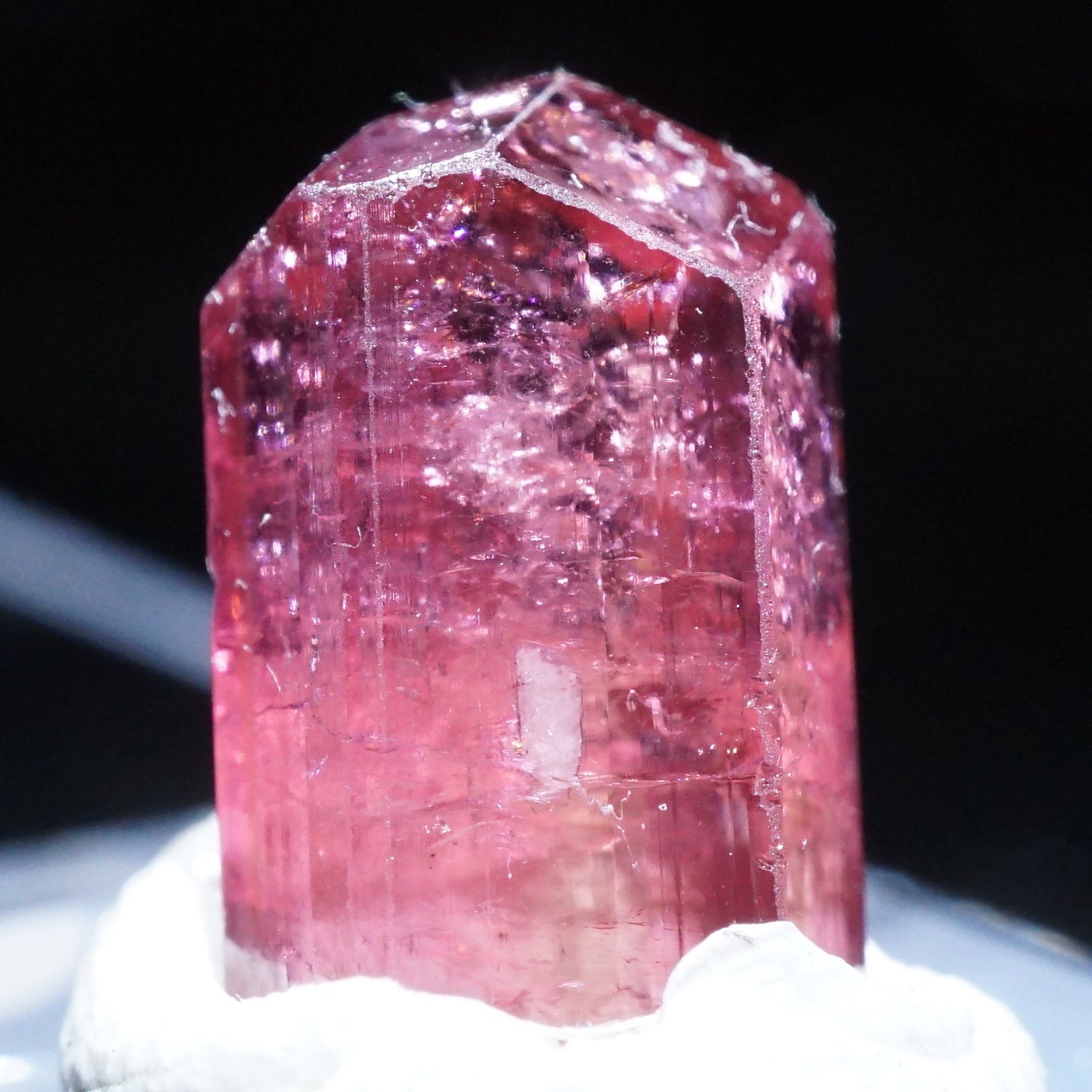 マダガスカル産 Liddicoatite (Tourmaline) – 天然石ハッピーギフト