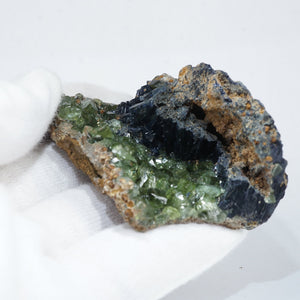 ブラジル産 ラドラマイト(ラドラム鉄鉱)＆ビビアナイト(藍鉄鉱)