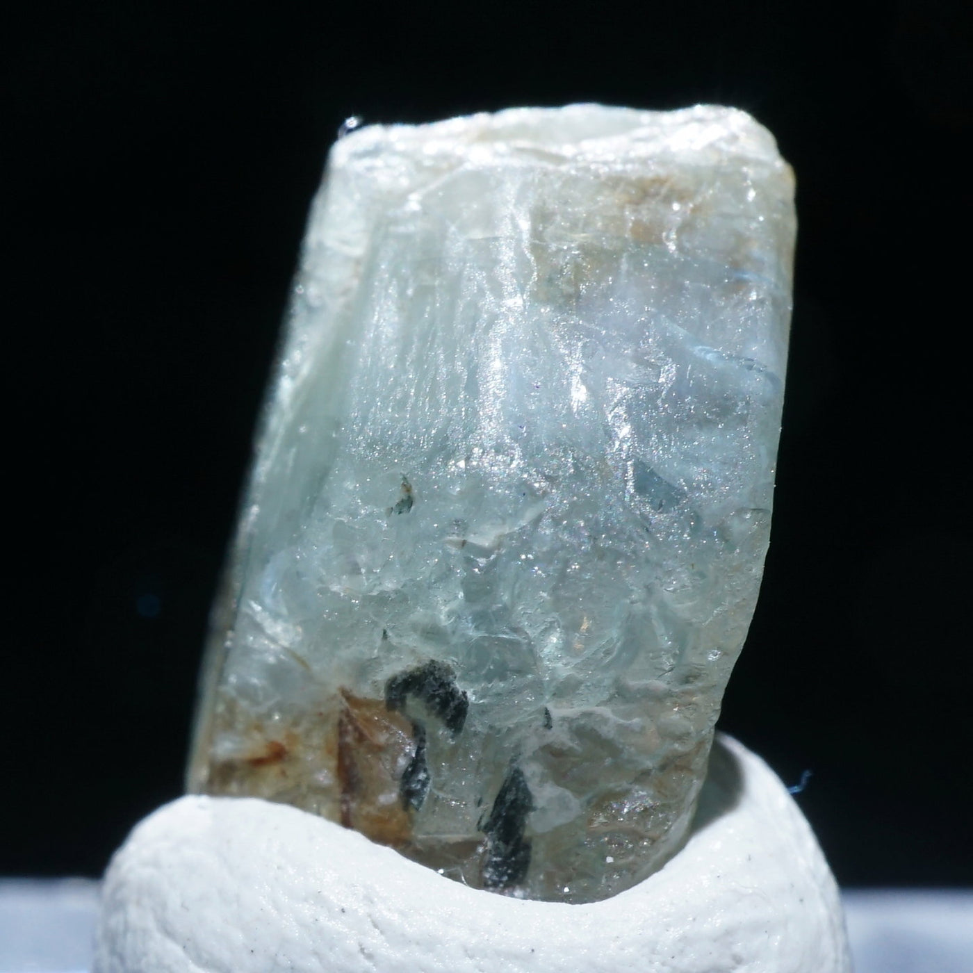 蛍光》タンザニア産 アレキサンドライト – 天然石ハッピーギフト