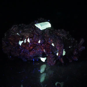 《蛍光》スペイン産 Cerussite・Goethite