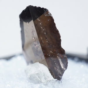 ロシア産 斧石Axinite