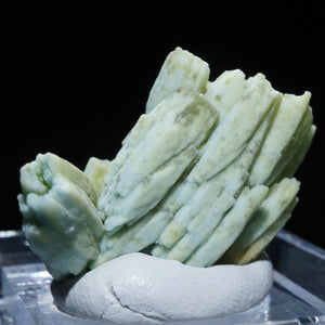 中国 広西チワン族自治区産 プラムボグマイトPlumbogummite (鉛ゴム石)