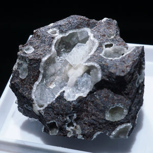 スコットランド産 Chabazite・Mesolite・Thomsonite