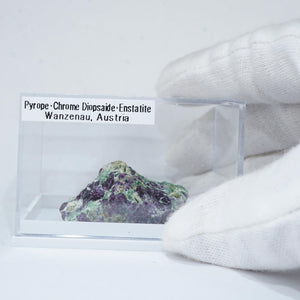 オーストリア産　 Pyrope・Chrome Diopsaide・Enstatite