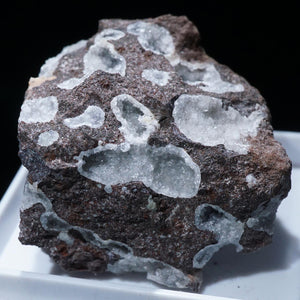 スコットランド産 Chabazite・Thomsonite