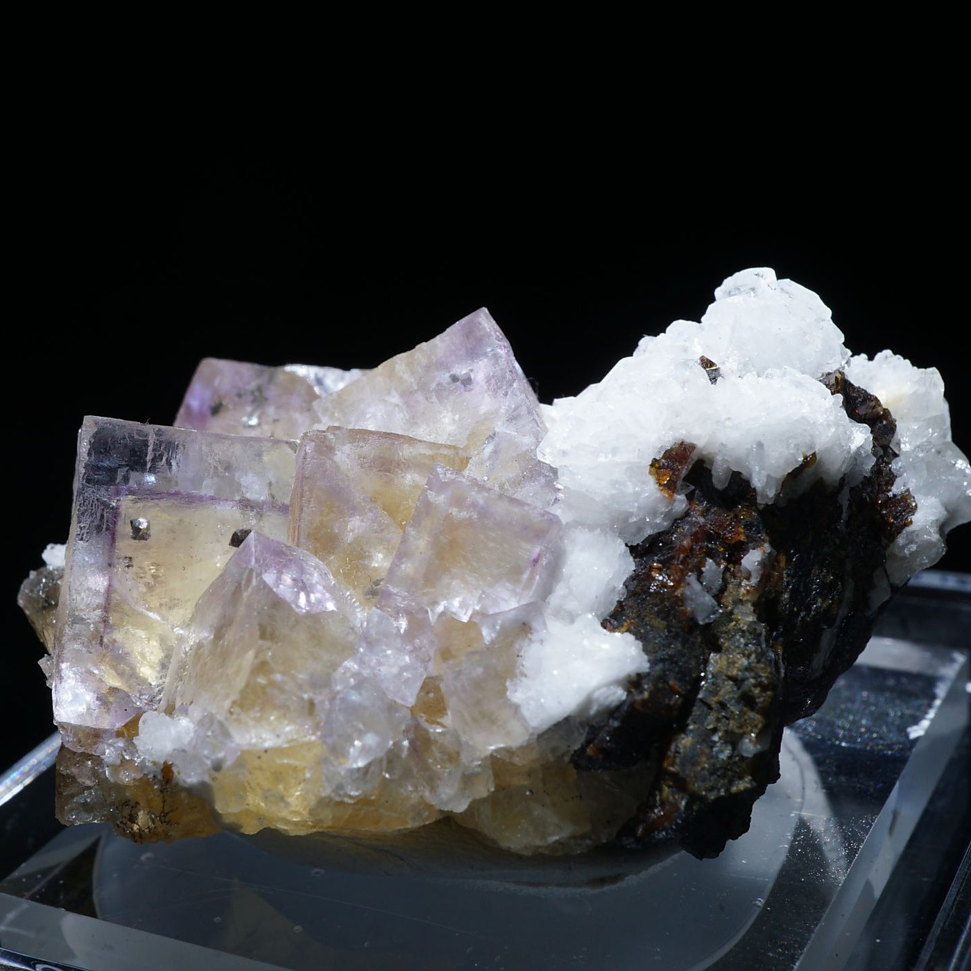 イリノイ州 Minerva#1 Mine産 フローライト – 天然石ハッピーギフト