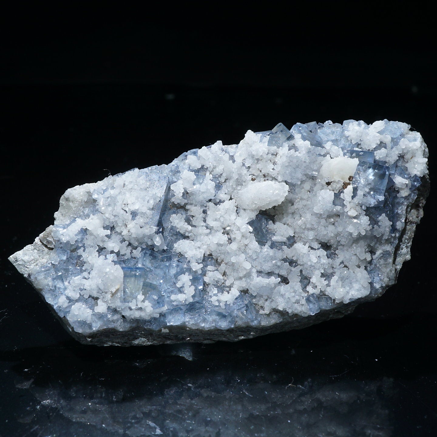 ドイツ Anna Mine産 フローライト – 天然石ハッピーギフト