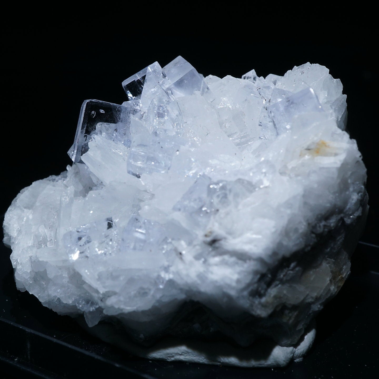 フローライト　スペイン　エミリオ産　鉱物標本 スペイン エミリオ鉱山産 フローライト – 天然石ハッピーギフト