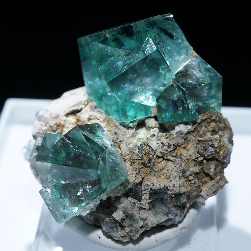 イギリスCement Quarry産 フローライト – 天然石ハッピーギフト