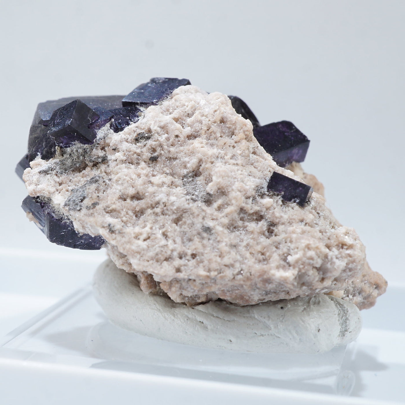 ウクライナ産 母岩付きフローライト – 天然石ハッピーギフト