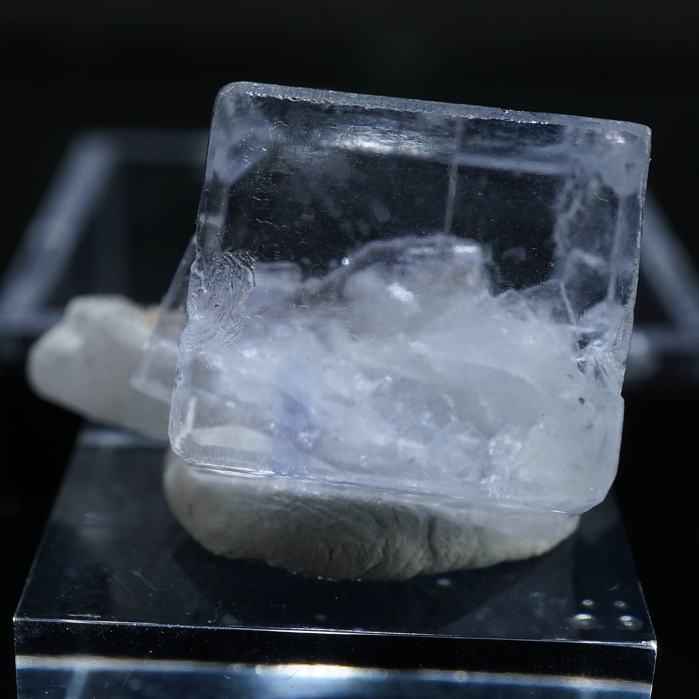 スペイン エミリオ鉱山産 フローライト – 天然石ハッピーギフト