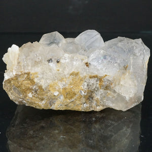 スペイン ハイミナ鉱山産 Tetrahexahedron結晶を持つフローライト