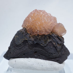 《蛍光》南アフリカ産 母岩付きオルミアイト