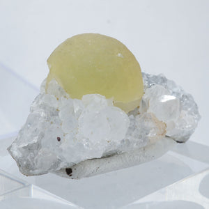 《蛍光》インド産 丸型フローライト・水晶